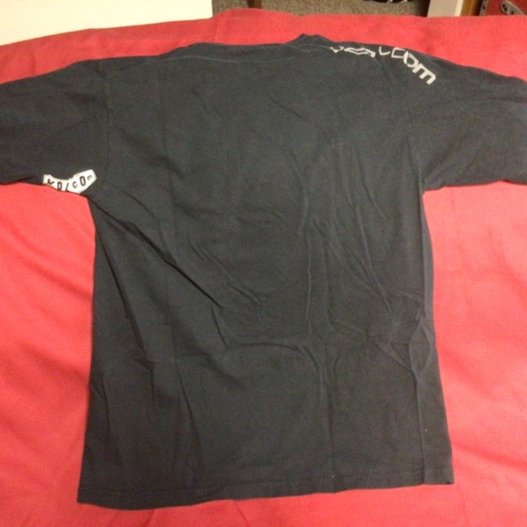 VOLCOM skateboarding tshirt - Picture 3 of 4